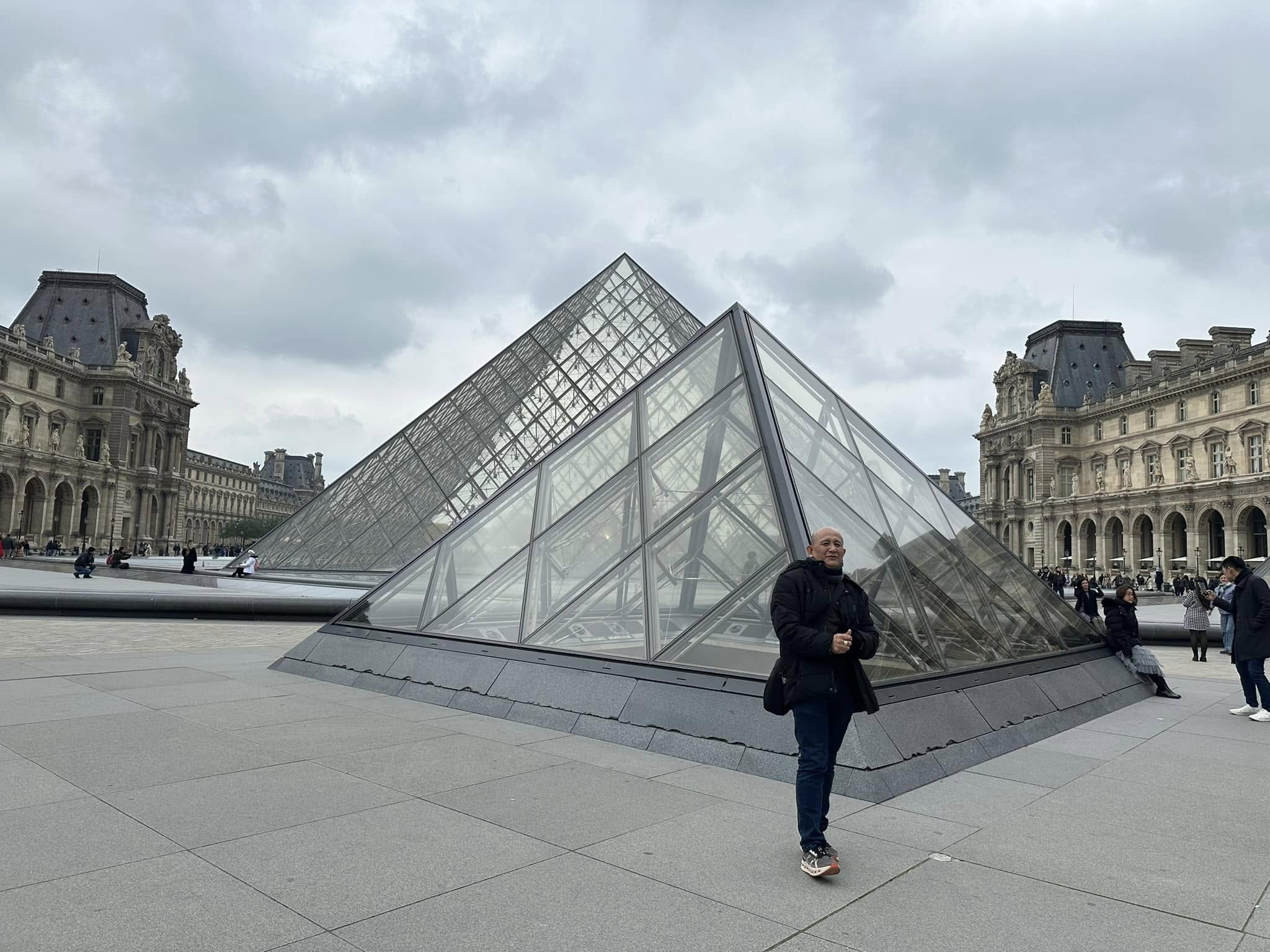 A Timeless Journey: Experiencing the Louvre Museum in Paris