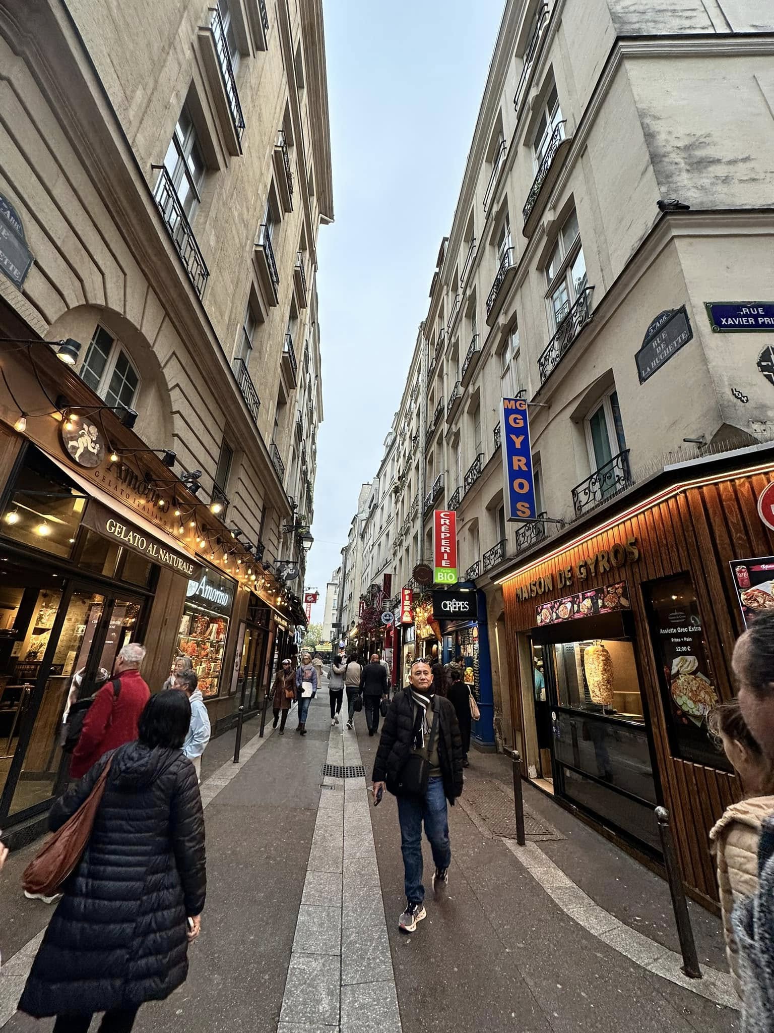 Montmartre Magic: An Unforgettable Walk in Paris