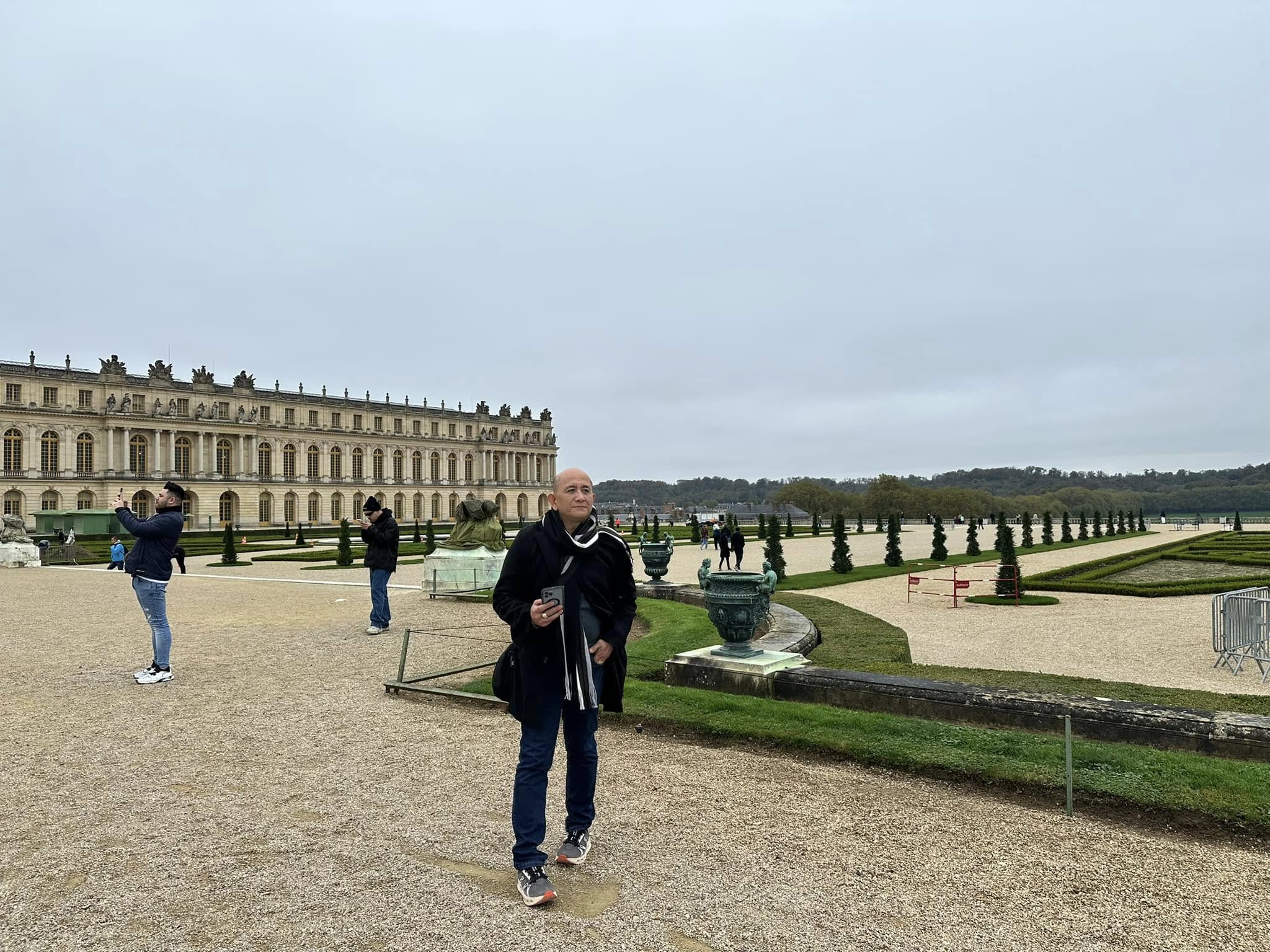 Stepping Into Royal Splendor: A Visit to the Château de Versailles