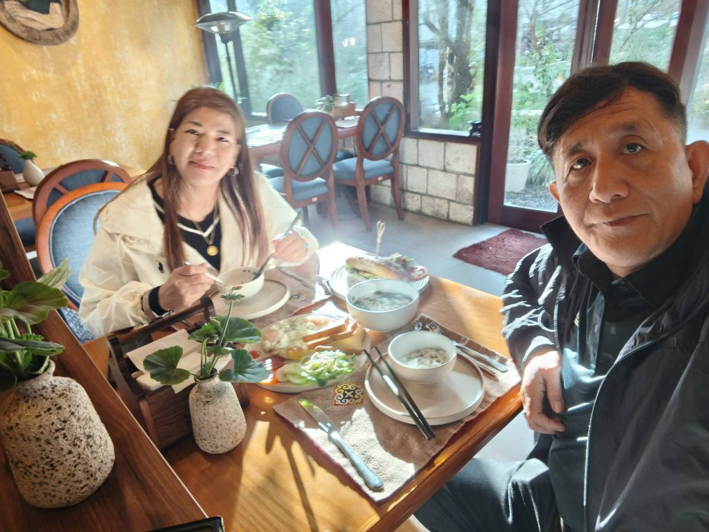 From Hanoi to the Highlands: A Beautiful Arrival in Sapa and a Day of Flavorful Discoveries